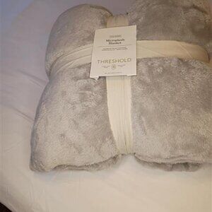Microfiber Queen/Full blanket